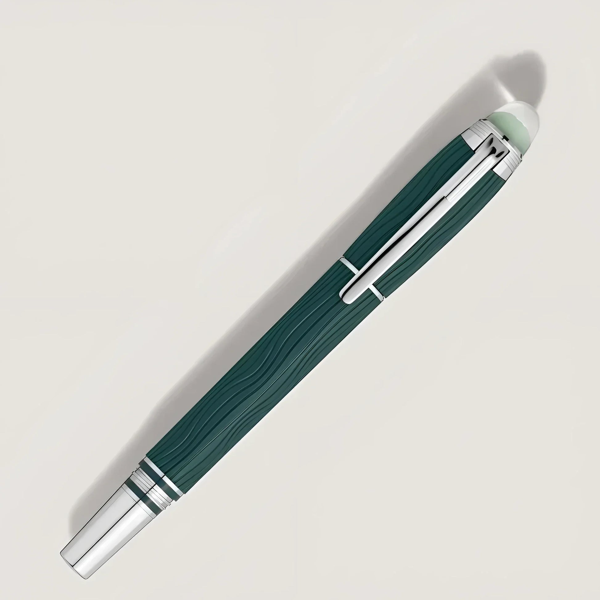 Penna fineliner montblanc starwalker polargreen 132903 verde scuro con finitura effetto legno e dettagli argento lucido