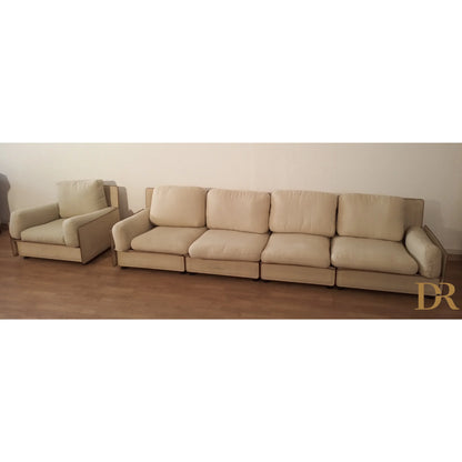 Divano modulare modello redifiori di riccardo arbizzoni per zanotta 1978 beige con poltrona abbinata