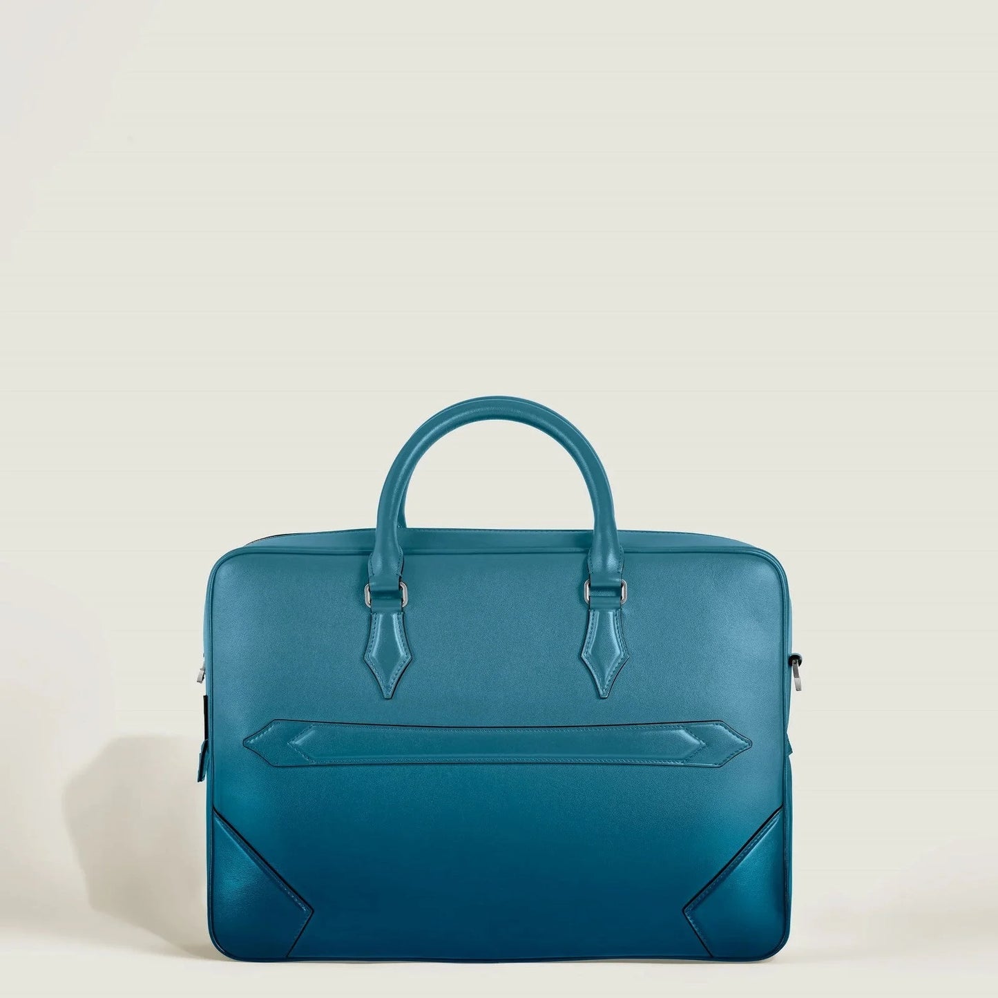 Elegante portadocumenti Meisterstück in pelle blu fumé con design strutturato e manici superiori Montblanc