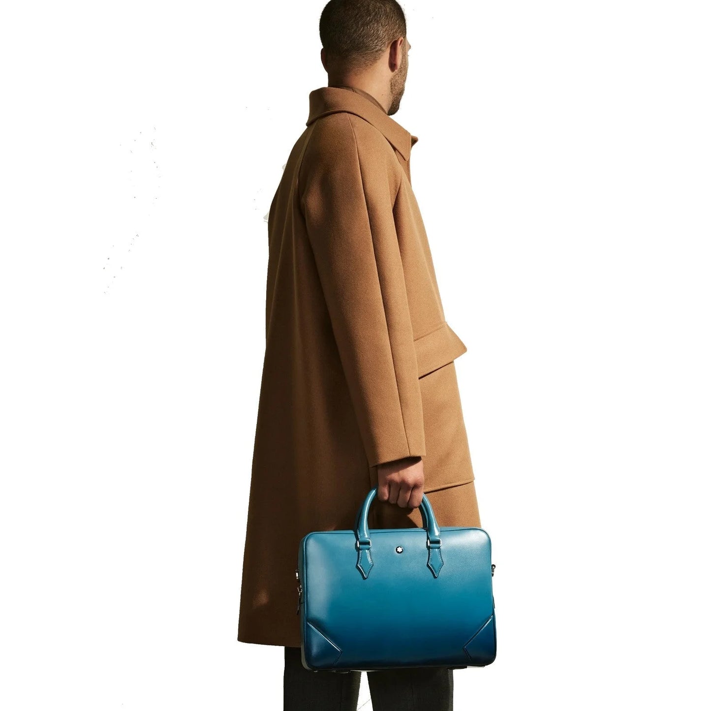 Portadocumenti meisterstück montblanc in pelle blu fumé con finitura sfumato e design strutturato elegante