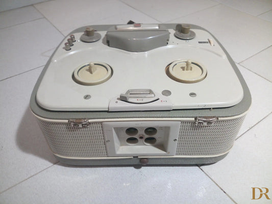 Grundig tk24 vintage audio recorder due teste cream e grigio con griglia perforata elettronica tedesca da collezione