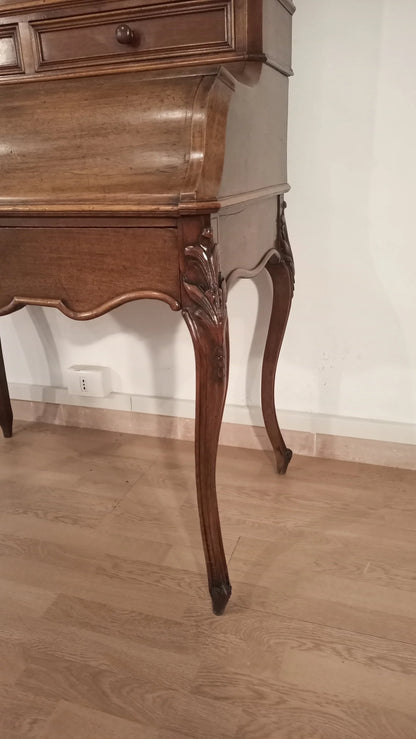 Gamba curva cabriole in rovere massello di credenza scrittoio ribalta ottocento restaurata