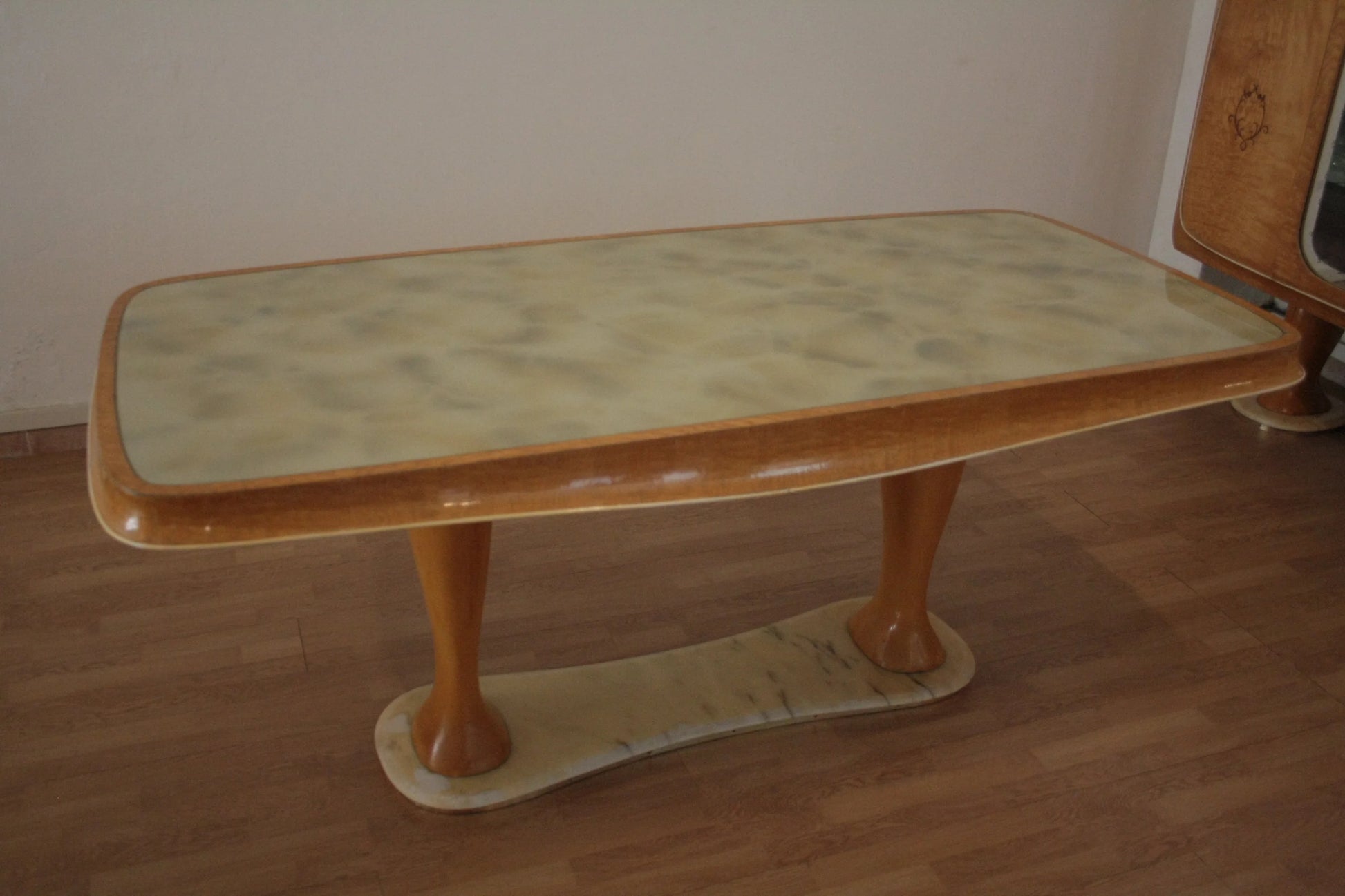 Tavolo da pranzo rettangolare vittorio dassi con piano in marmo anni 50 stile pranzo mid-century moderno da dario raia antiquariato