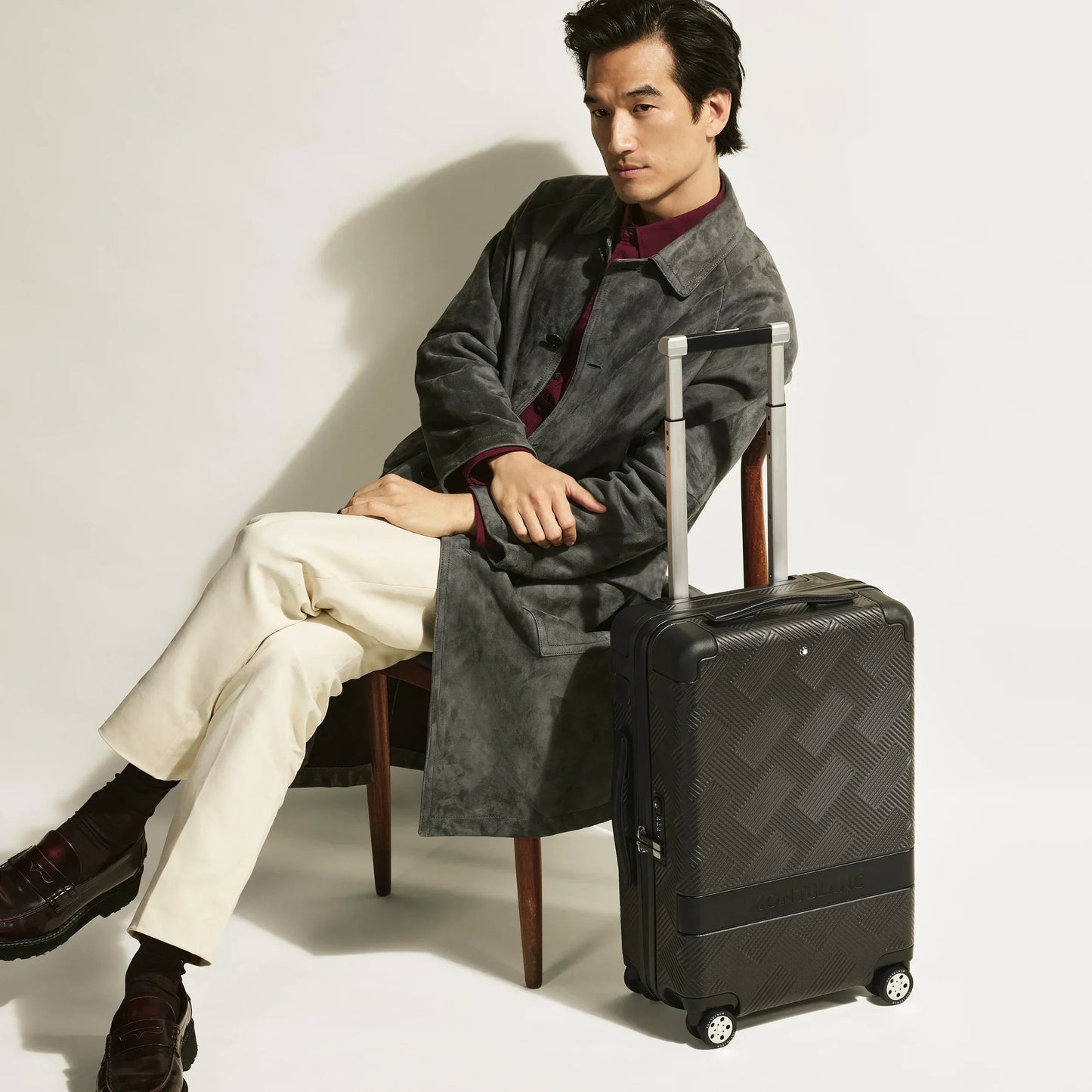 Montblanc trolley da cabina compatto nero in hardshell con manico telescopico e quattro ruote per la prossima avventura livello successivo