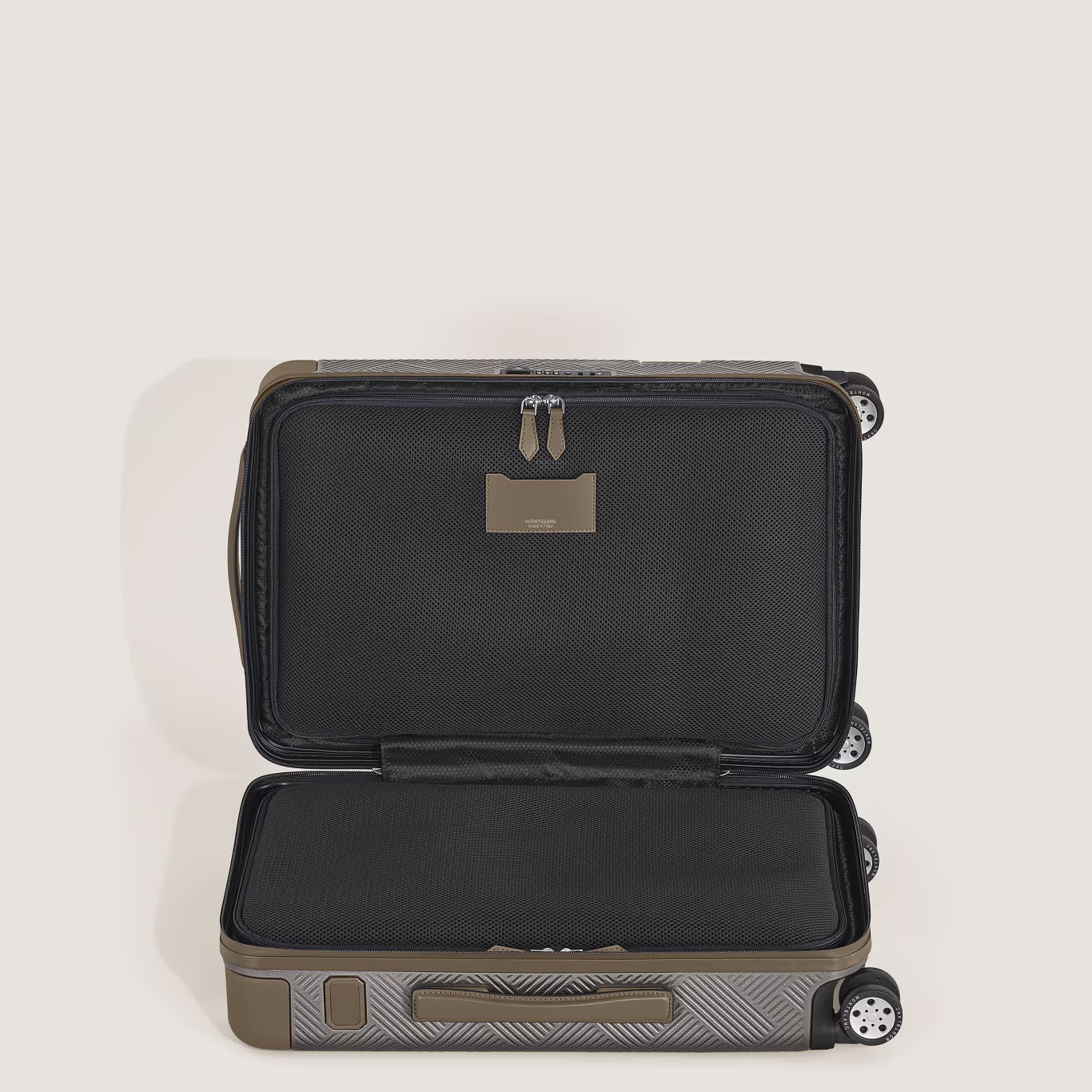 Montblanc Extreme 3.0 Kompakt Kabinvagn #MY4810 Silver 220300